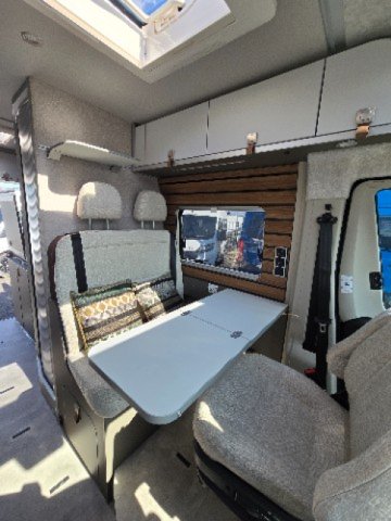 Hymer Camper Vans / Hymercar Ayers Rock - Photo 5