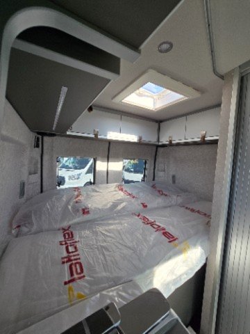 Hymer Camper Vans / Hymercar Ayers Rock - Photo 10