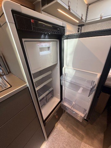 Hymer Camper Vans / Hymercar Grand Canyon - Photo 6