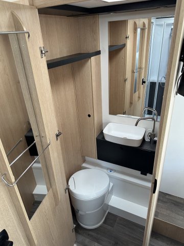 Sunlight I 69 L i69L - Photo 9