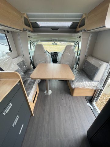 Adria Matrix 650 DL 60Y 60 ANS - Photo 8