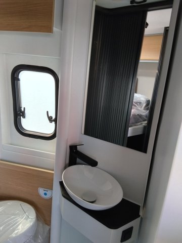 Adria Twin 640 SGX 60 ANS - Photo 9