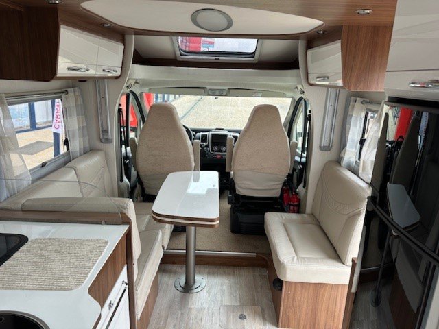 Pilote P 746 FC Sensation - Photo 8