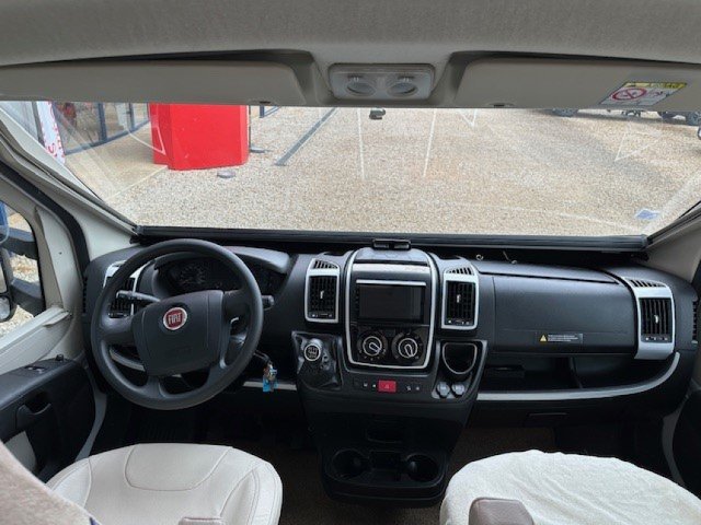 Pilote P 746 FC Sensation - Photo 9