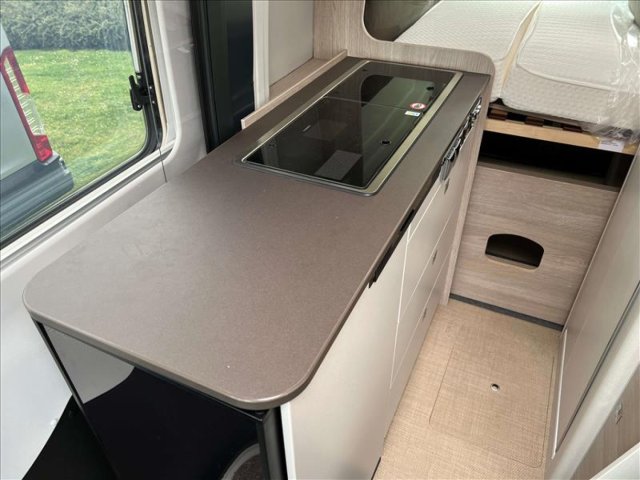 Burstner Lineo C 590 - Photo 5