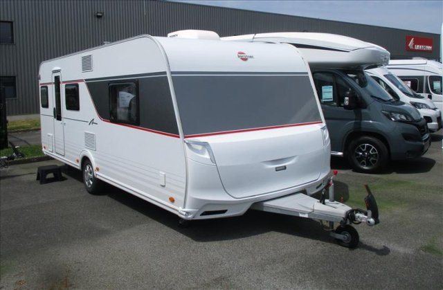 Burstner Caravane AVERSO Occasion