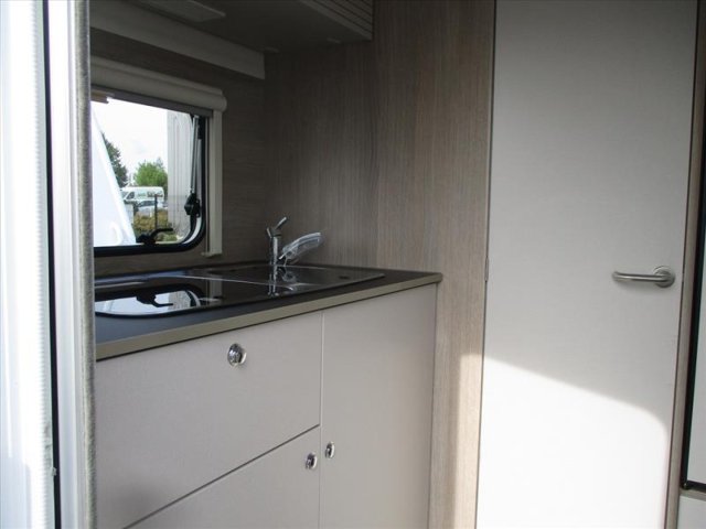 Burstner Premio Life 425 TS - Photo 6