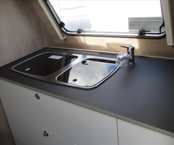 Burstner Premio Plus 410 TS - Photo 11