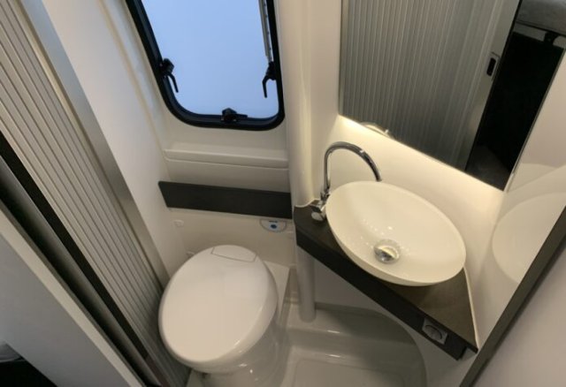 Adria Twin Supreme 640 SLB - Photo 12