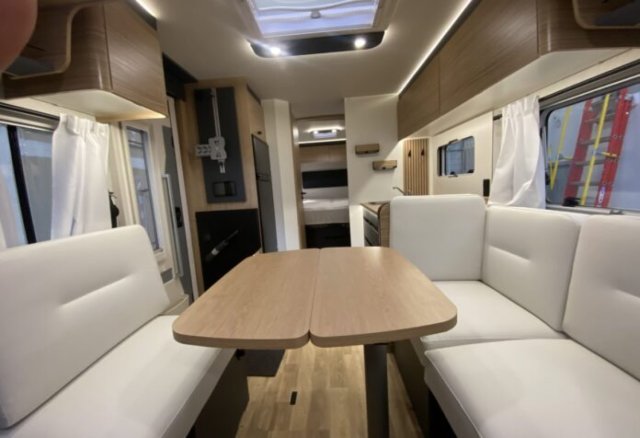 Bavaria Initial I740FC Nomade i 740 fc - Photo 11