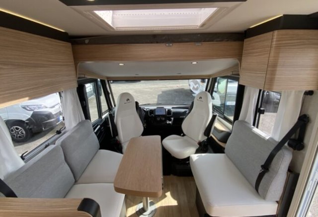 Bavaria Initial I740FGJ Nomade i 740 fgj - Photo 13