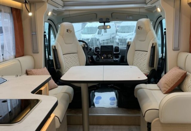 Rapido 666 F 65 ans - Photo 3