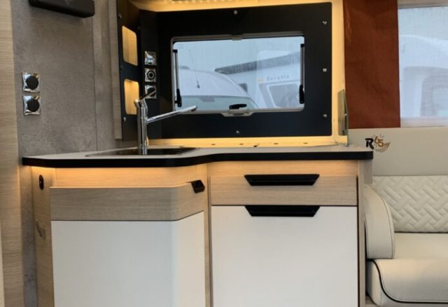 Rapido 666 F 65 ans - Photo 5