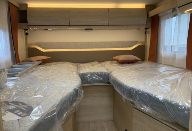 Rapido 666 F 65 ans - Photo 9