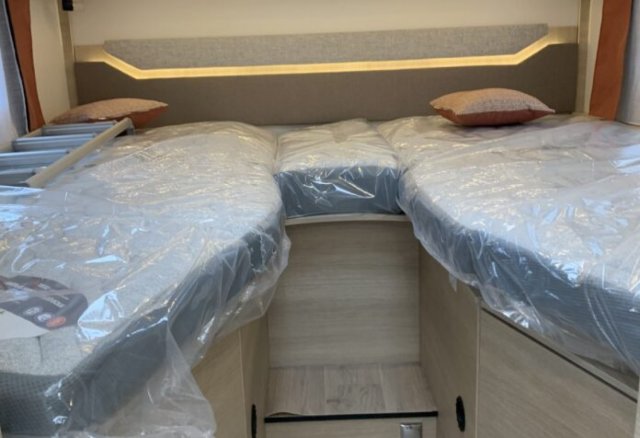 Rapido 666 F 65 ans - Photo 10