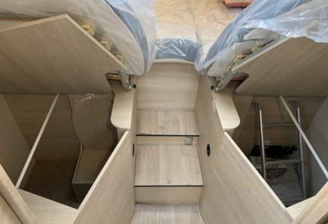 Rapido 666 F 65 ans - Photo 11