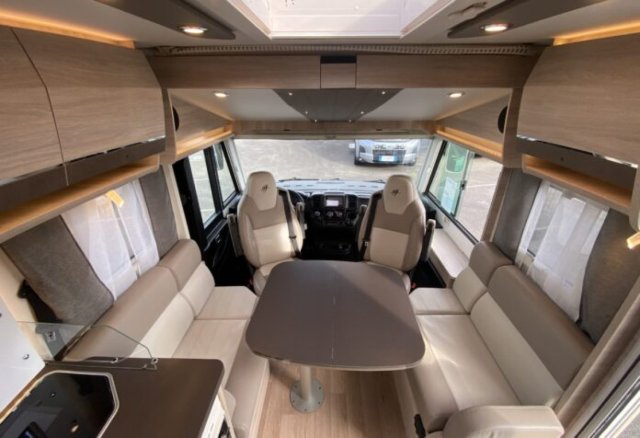 Rapido 886 F df - Photo 3