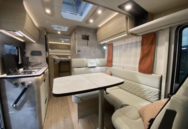 Rapido C55i c 55 i 65 ans - Photo 7