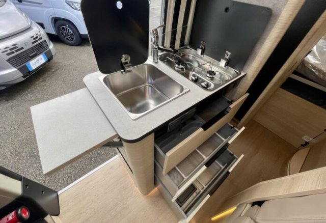 Rapido Van V55 - Photo 8