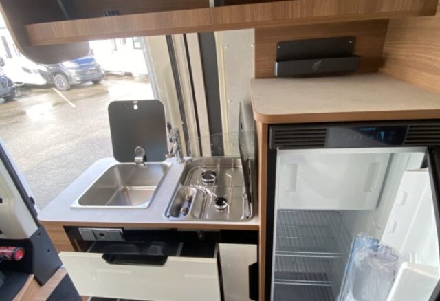 Rapido Van V68 - Photo 9