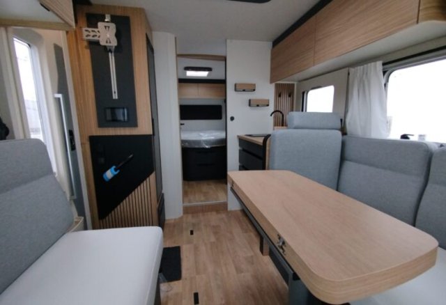 Bavaria Initial I720FC Style i 720 fc - Photo 3