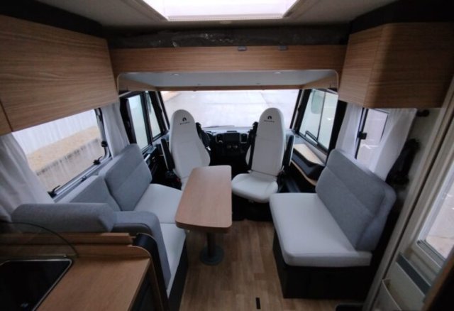 Bavaria Initial I720FC Style i 720 fc - Photo 8