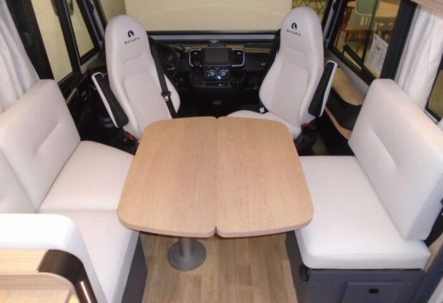 Bavaria Initial I740FC Nomade i 740 fc - Photo 2