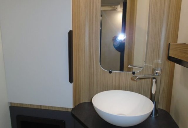 Bavaria Initial I740FC Nomade i 740 fc - Photo 9