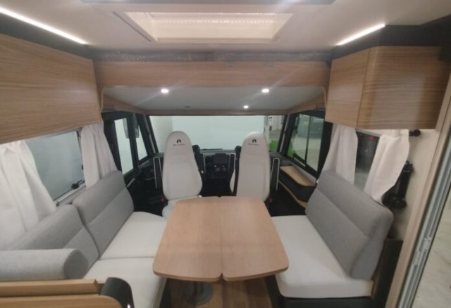 Bavaria Initial I740FC Nomade i 740 fc - Photo 2