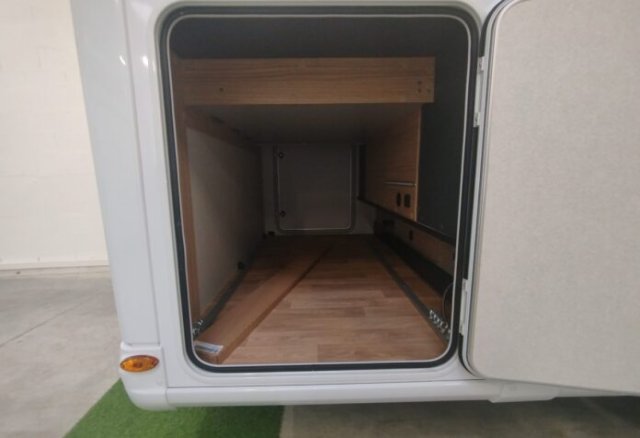 Bavaria Initial I740FC Nomade i 740 fc - Photo 10