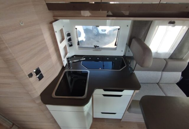 Rapido 886 F - Photo 3