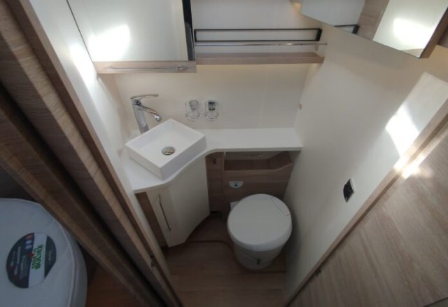 Rapido 886 F - Photo 7