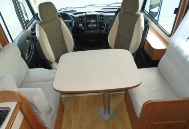 Rapido 890 F - Photo 3