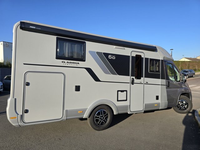 Adria Compact DL 60eme Anniversaire 60 ans boite auto - Photo 4