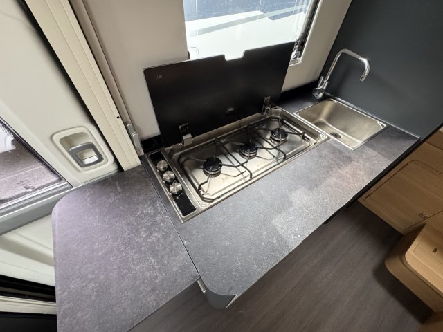 Adria Coral XL Axess 600 DP - Photo 12