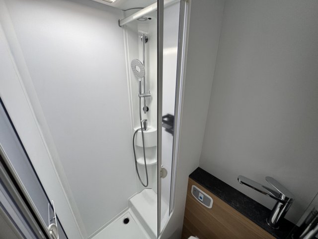 Adria Coral XL Axess 600 DP - Photo 15