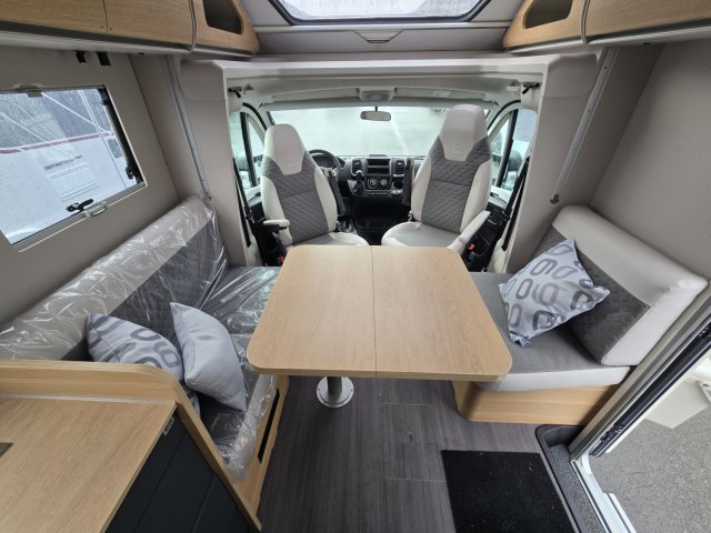 Adria Matrix 650 DL 60Y 60 ans boite auto - Photo 9