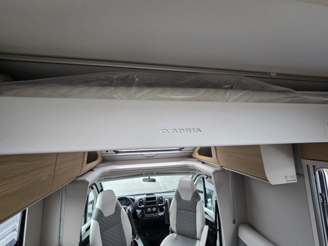 Adria Matrix 650 DL 60Y 60 ans boite auto - Photo 13