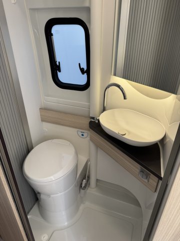 Adria Twin Plus 640 SLB - Photo 15