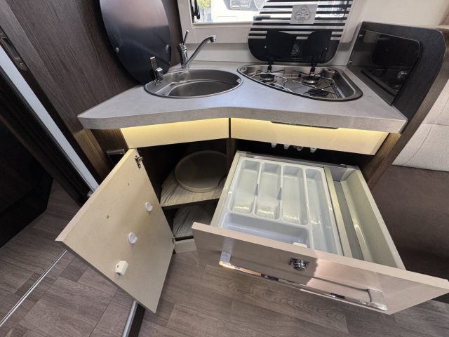 Benimar Tessoro 497 - Photo 16