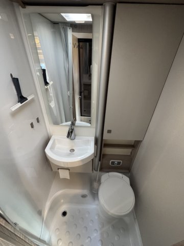 Burstner Lineo T 700 t700 active - Photo 14