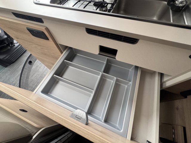 Dethleffs Globetrail CVD 540 DR gris lanzarote - Photo 10