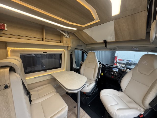 Dreamer Living Van - Photo 4