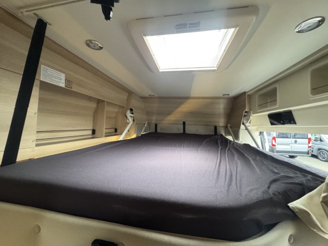 Dreamer Living Van - Photo 11