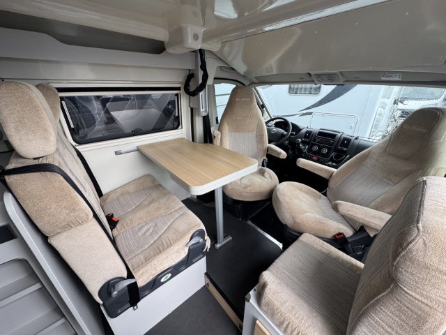 Font Vendome Terra Van - Photo 8