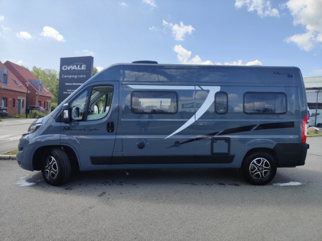 Mc Louis Menfys Van 3  signature - Photo 2