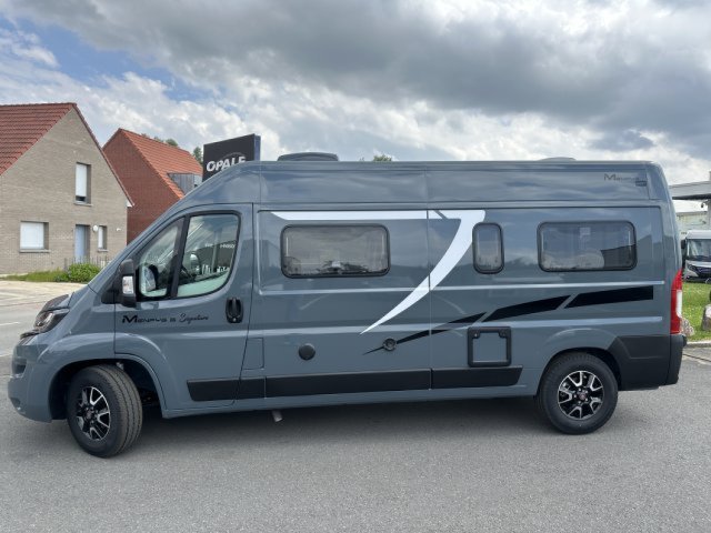 Mc Louis Menfys Van 3  signature - Photo 2