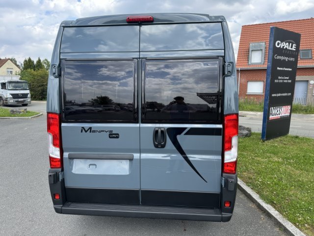 Mc Louis Menfys Van 3  signature - Photo 4