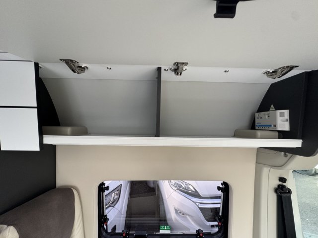 Mc Louis Menfys Van 3 - Photo 10