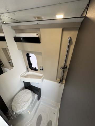 Mc Louis Menfys Van 3 - Photo 14